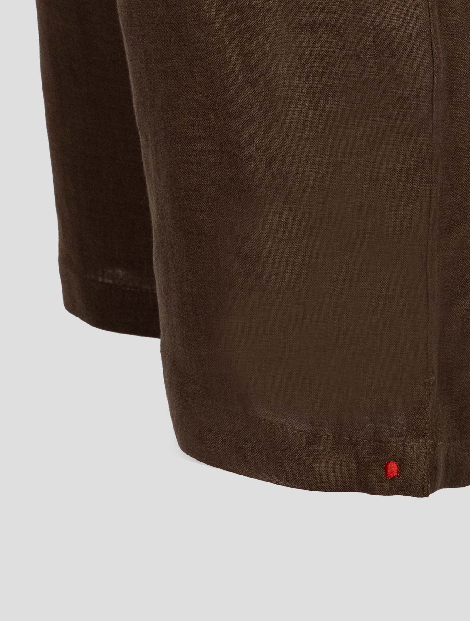 Kiton Коричневые льняные короткие брюки