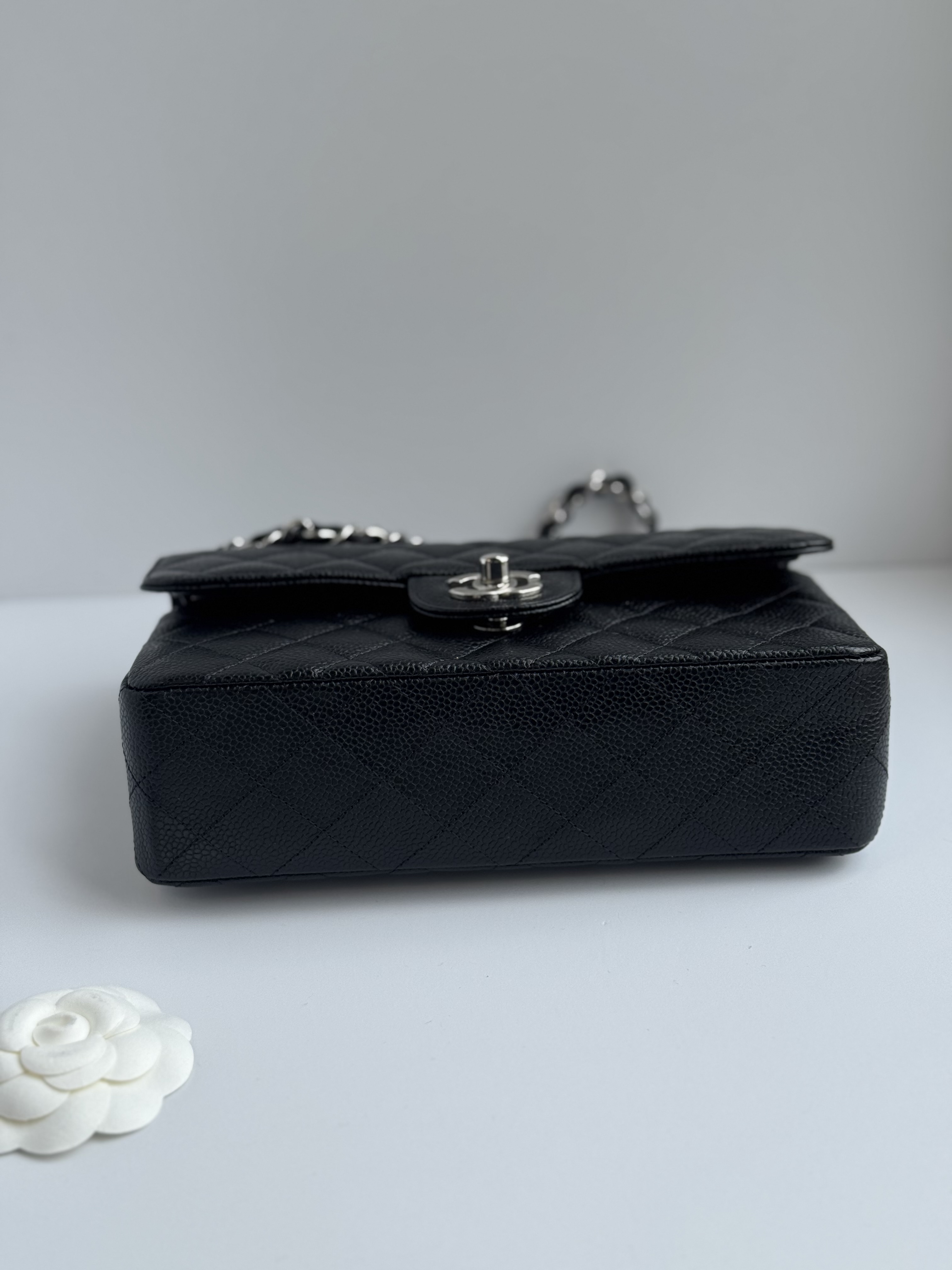 CLASSIC 11.12 HANDBAG