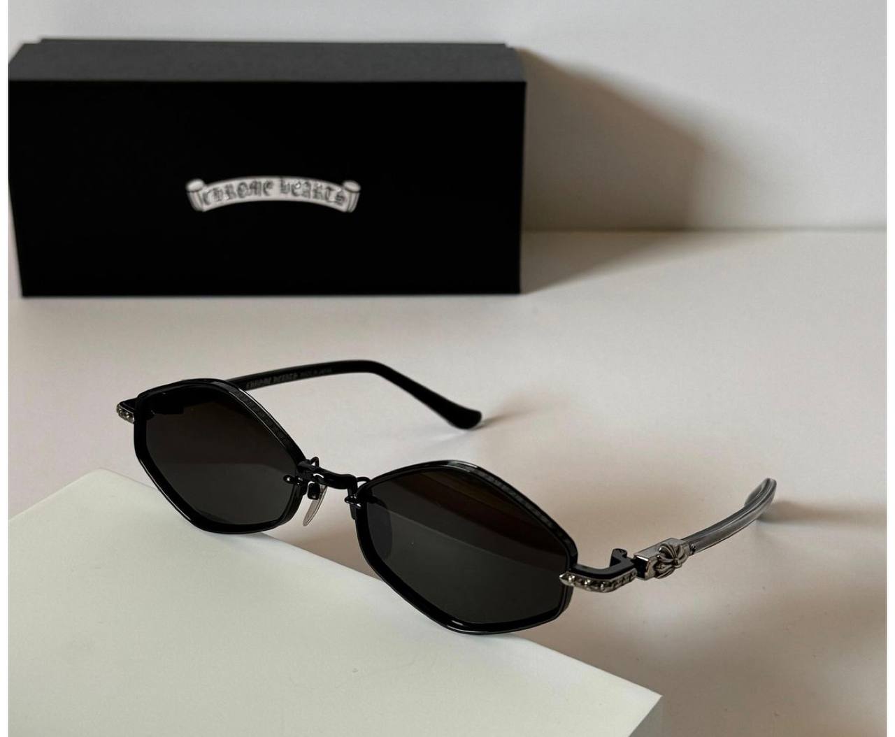 Солнцезащитные очки