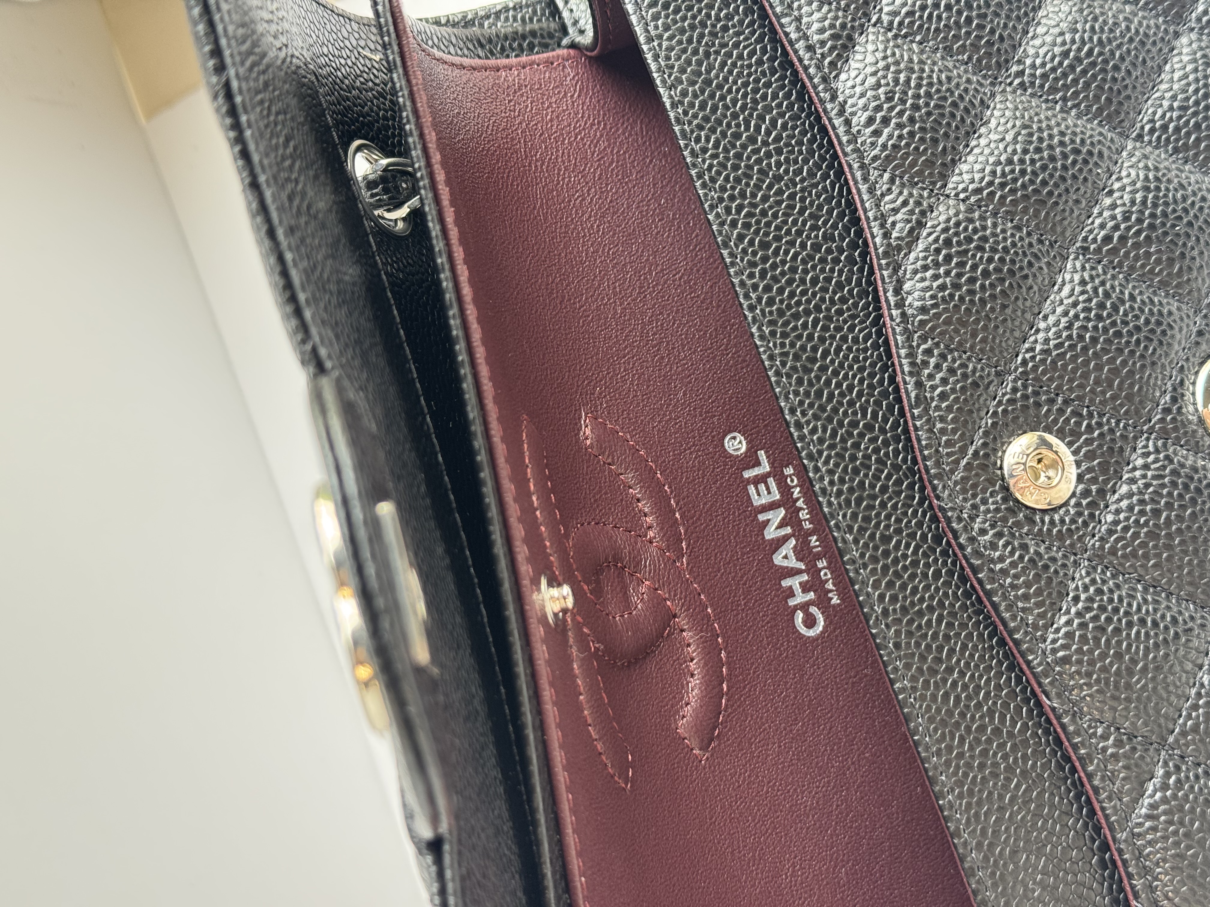 CLASSIC 11.12 HANDBAG
