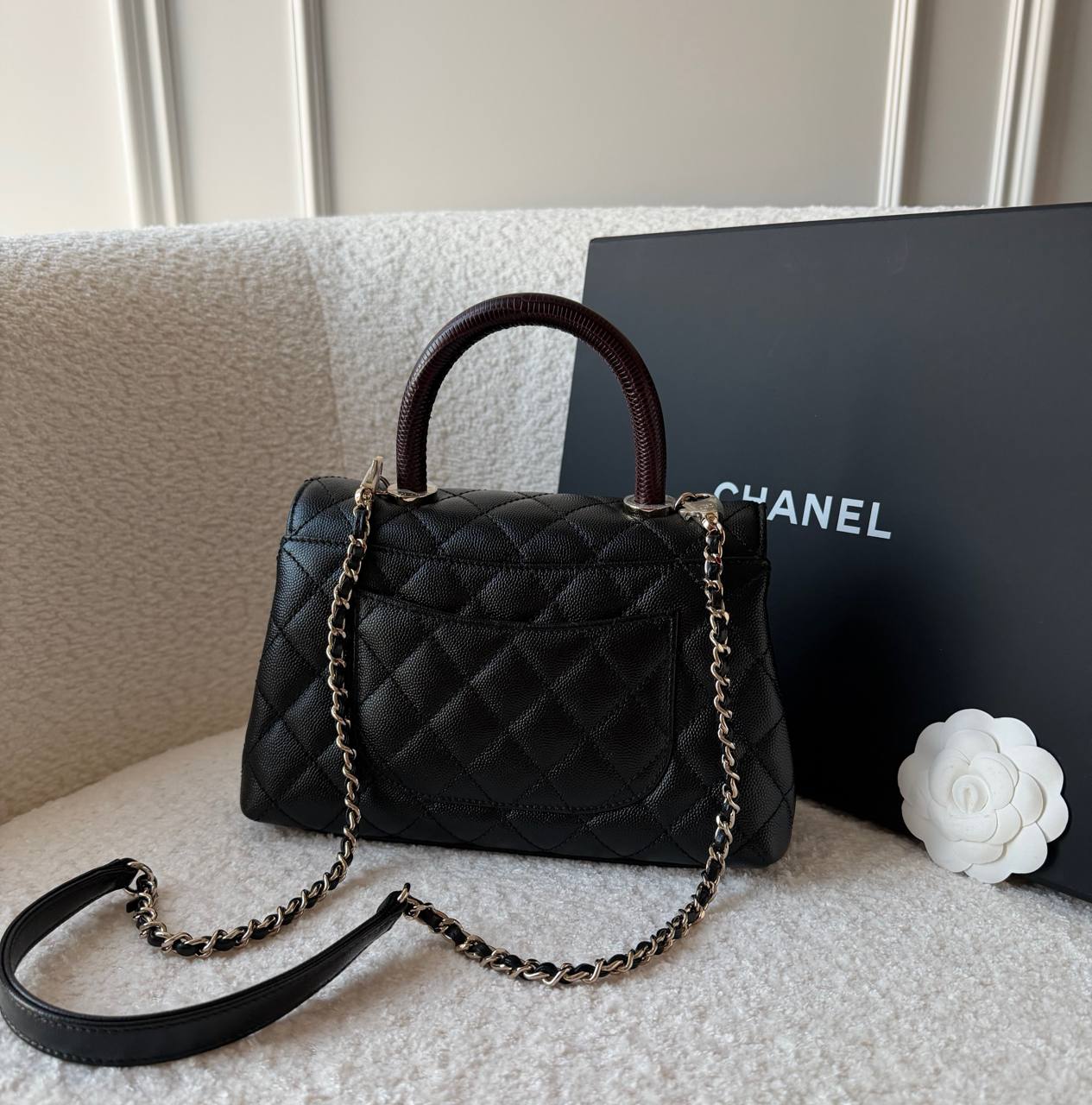 CHANEL FLAPBAG TOP HANDLE
