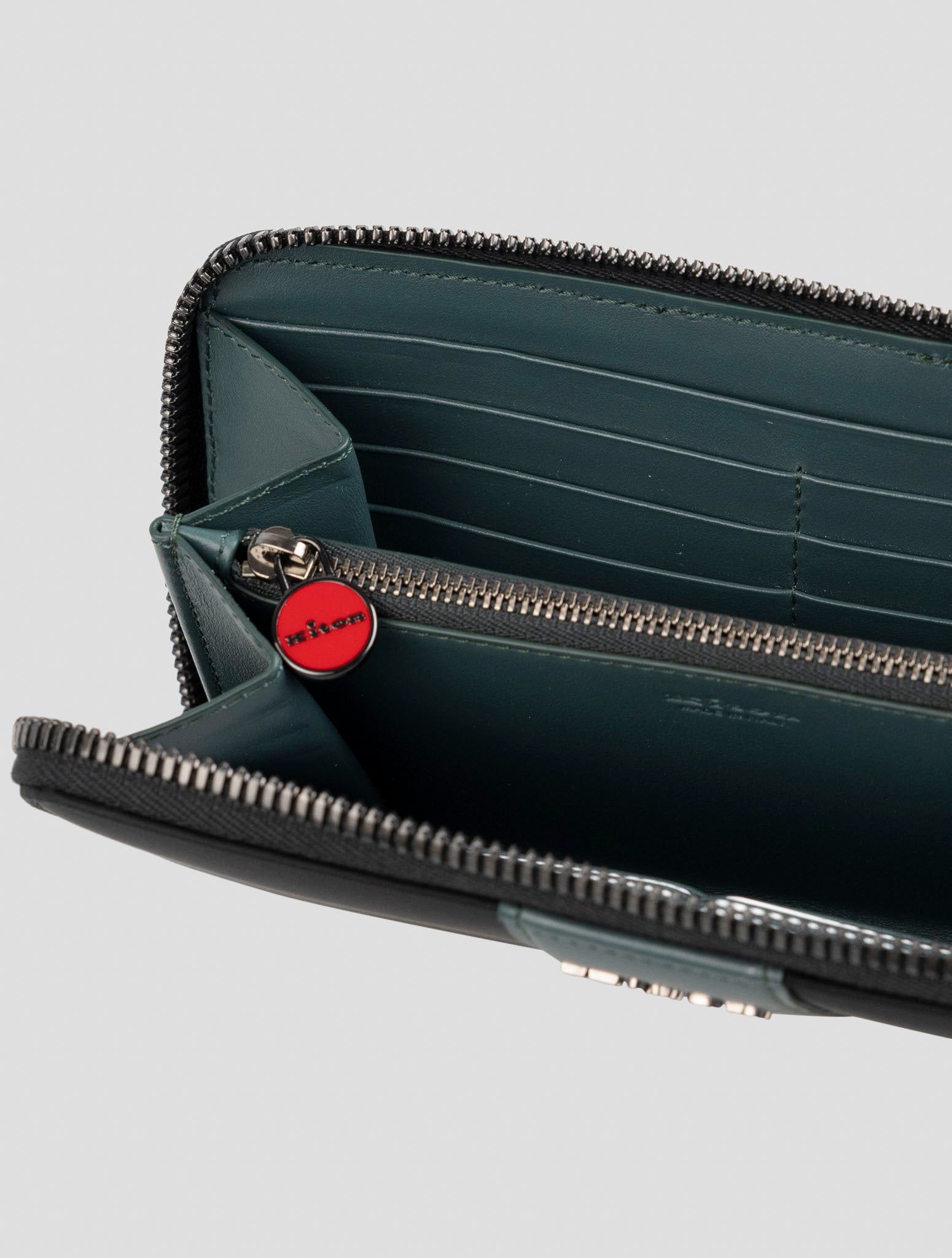 Черный кожаный кошелек Kiton Pa PC