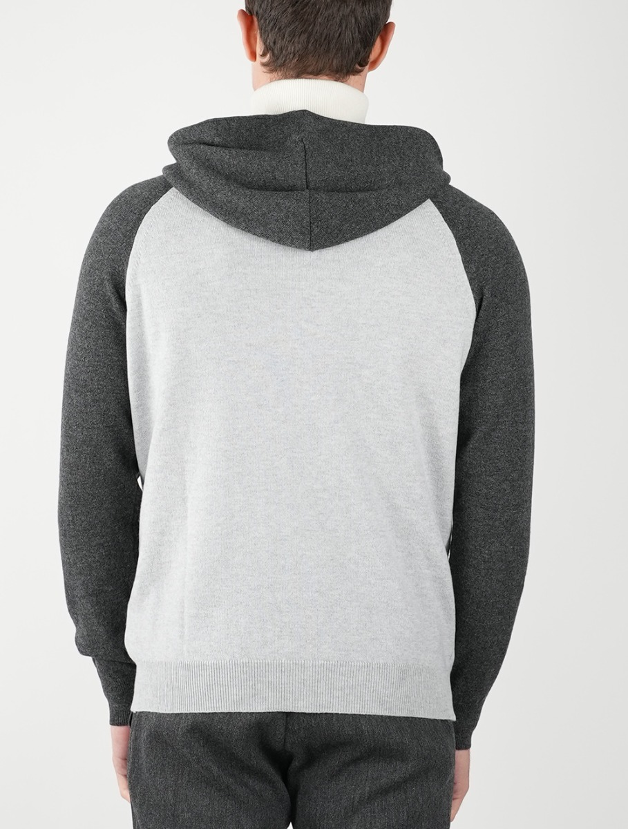 Kiton Светло-серый Темно-серый кашемировый капюшон с молнией на всю длину
