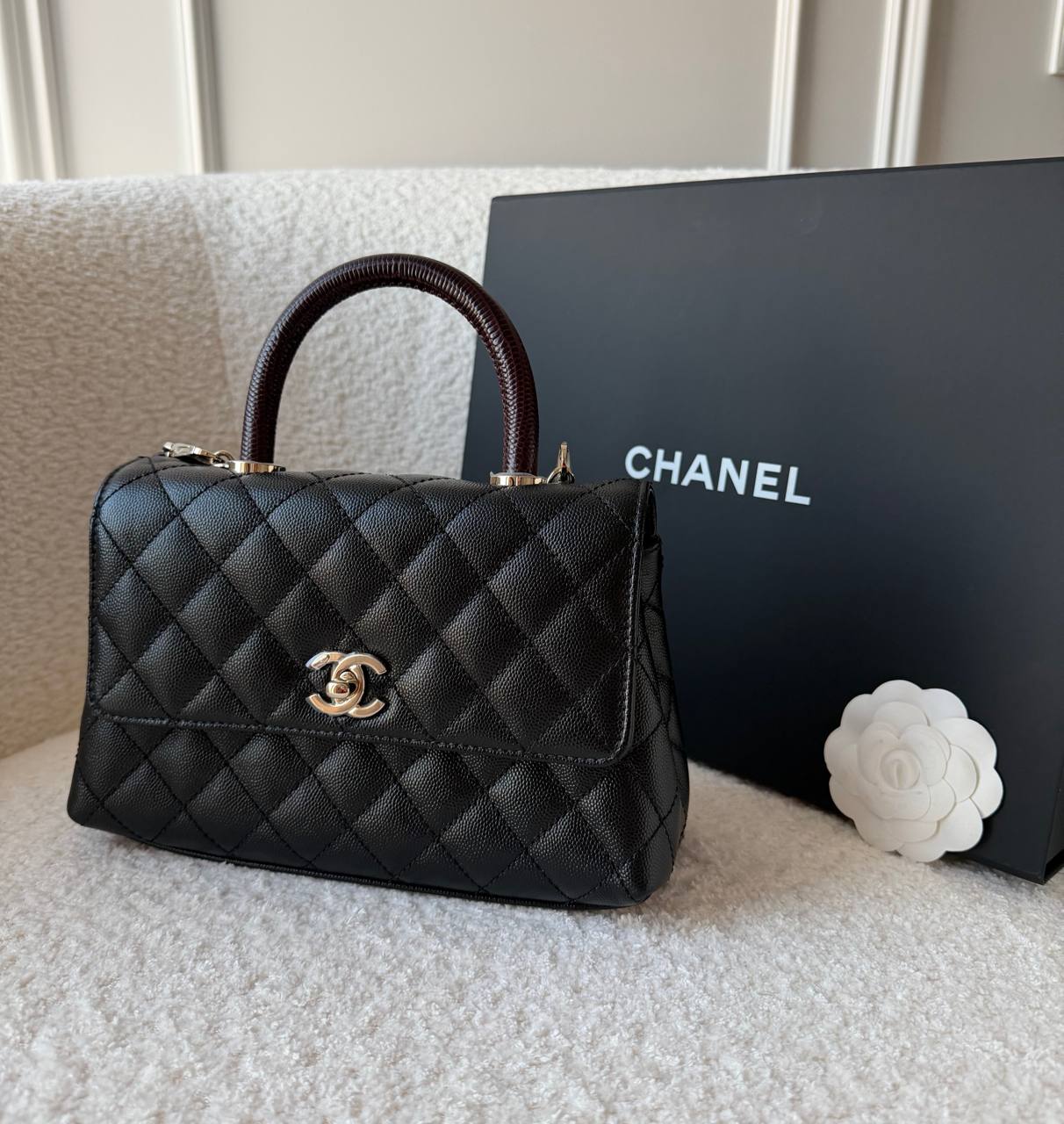 CHANEL FLAPBAG TOP HANDLE