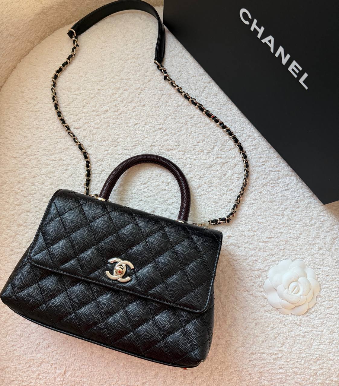 CHANEL FLAPBAG TOP HANDLE