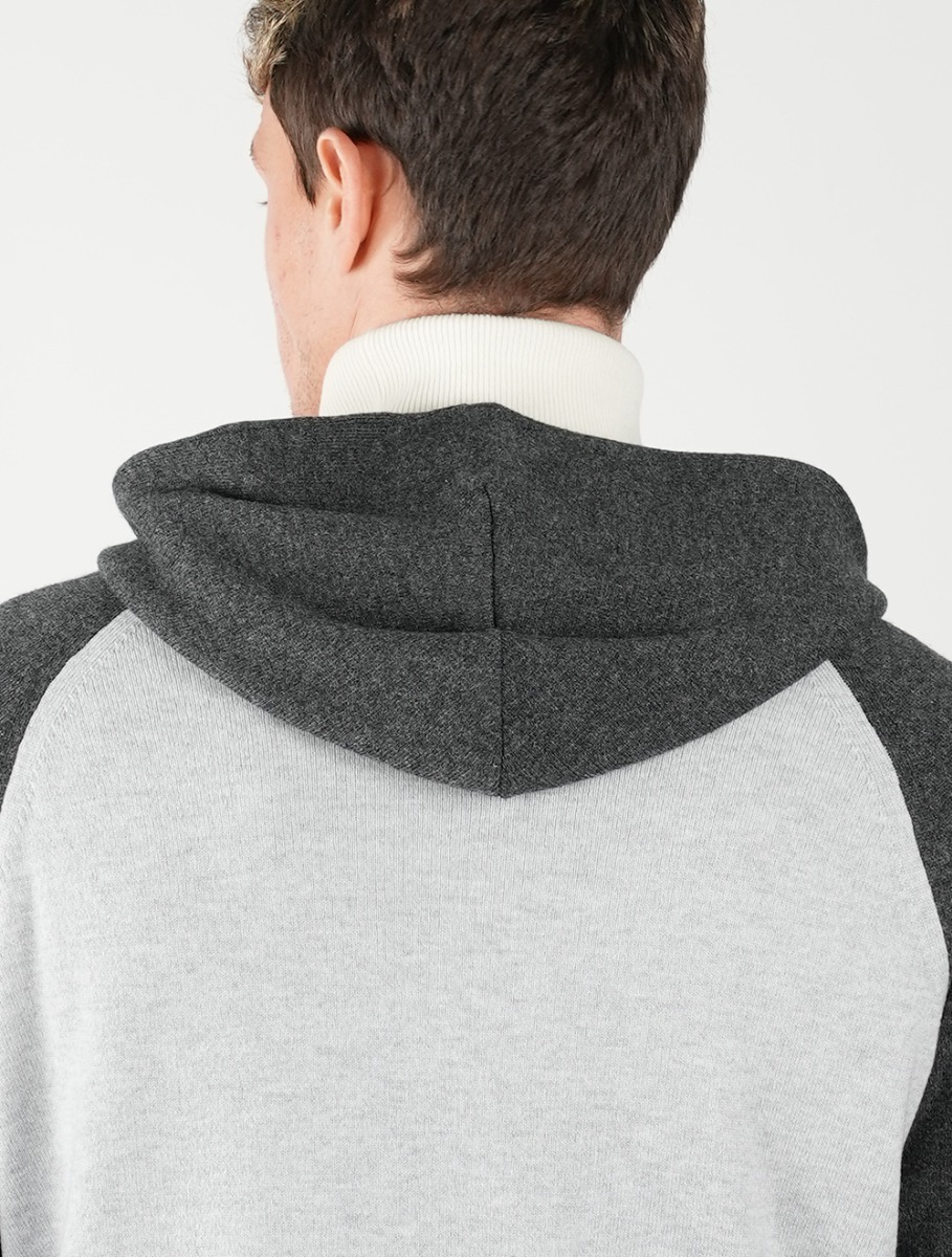 Kiton Светло-серый Темно-серый кашемировый капюшон с молнией на всю длину