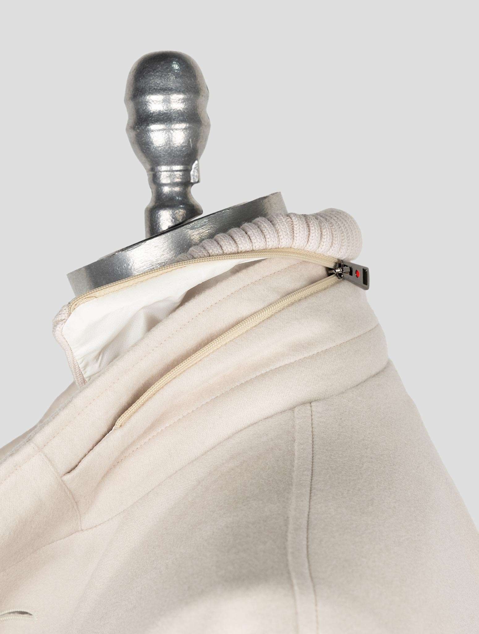 Бежевое кашемировое пальто Kired