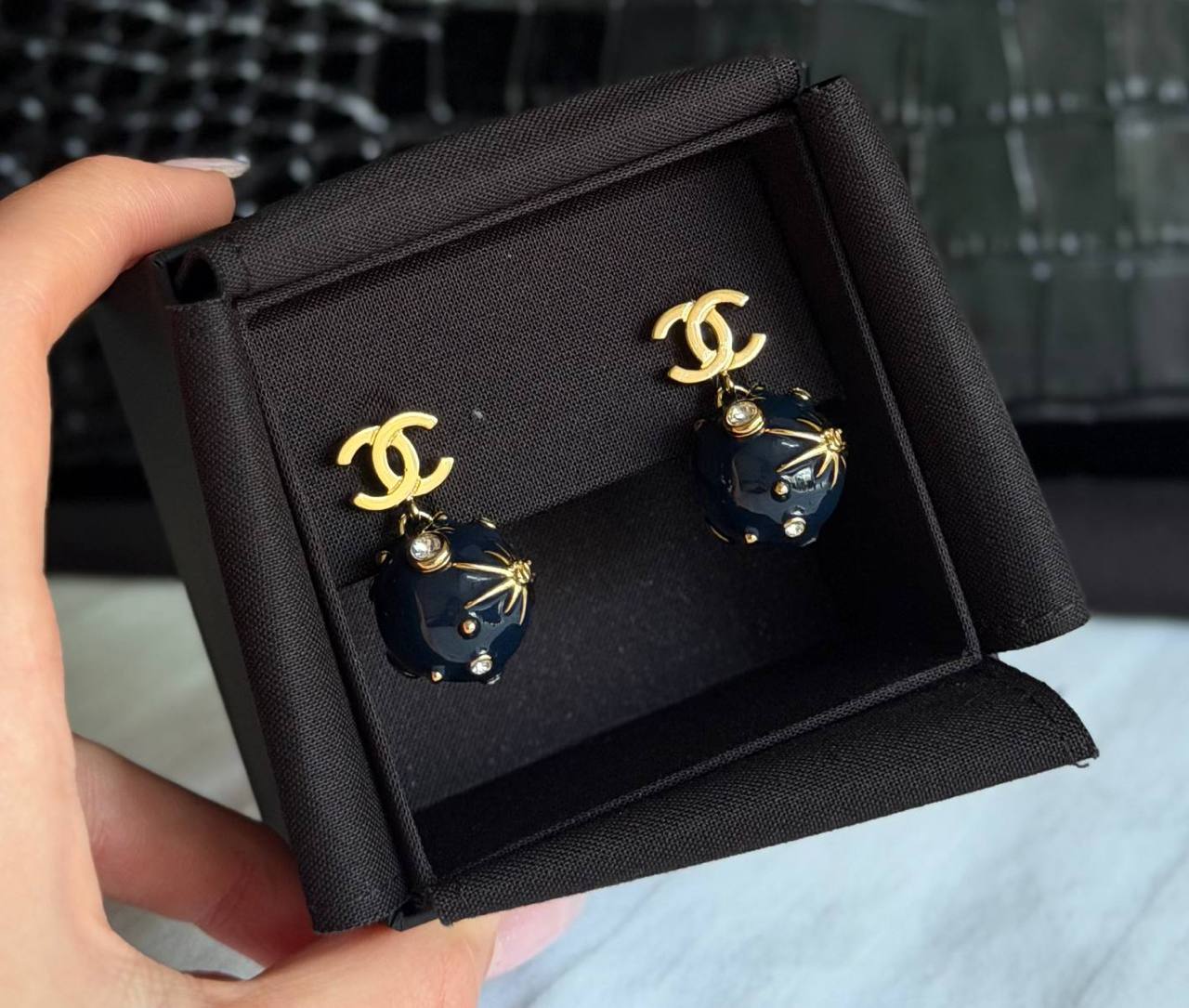 Серьги планеты Chanel